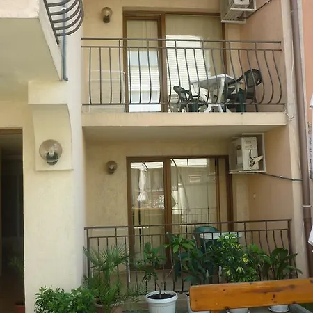 Pri Valyo Gæstehus *