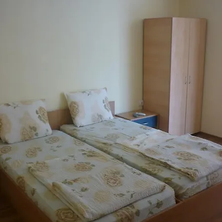 بيت ضيافة Pri Valyo *