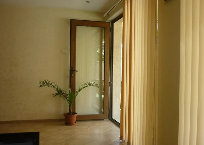 Pri Valyo Πανσιόν